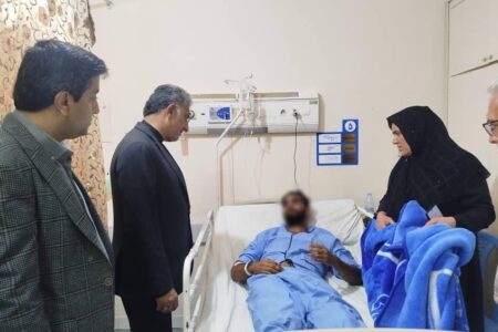 عیادت شهردار بندرعباس از مصدومان حادثه تلخ بندر شهید رجایی