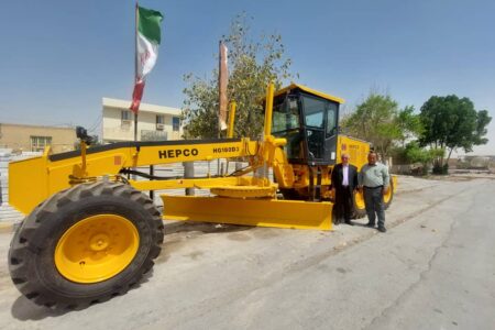 افزایش توان خدمات‌رسانی شهرداری کوشکنار با اضافه شدن یک دستگاه گریدر به ناوگان ماشین‌آلات