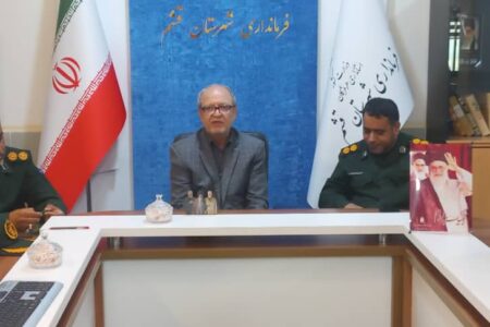 دیدار فرمانده سپاه ناحیه قشم با فرماندار؛ تأکید بر رهنمودهای رهبری و تقدیر از زحمات سپاه