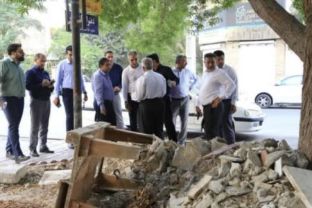 بازدید سرپرست معاونت عمرانی استانداری هرمزگان و هیئت همراه از خدمات شهری بندرعباس